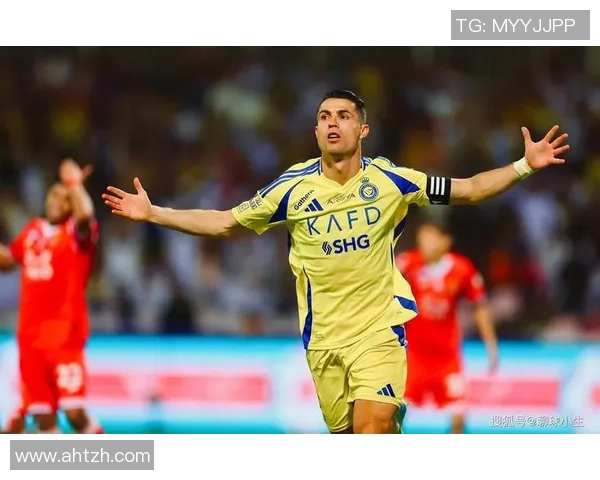 国内明星热爱足球明星盘点与他们的互动故事分享